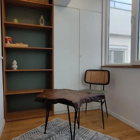 Apartment Warm & Chic Designer In The South