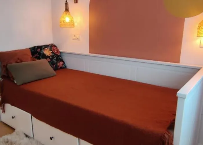 Warm & Chic Designer In The South Appartement *