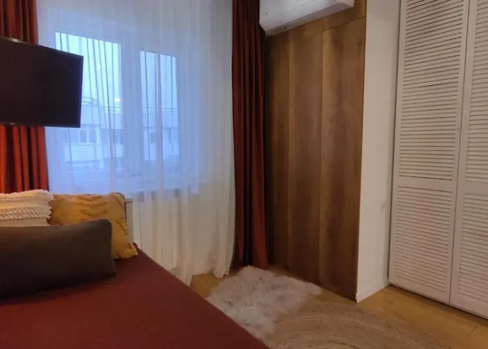 Warm & Chic Designer In The South *