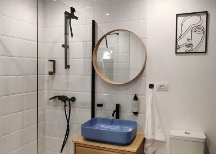 Warm & Chic Designer In The South * Bucharest