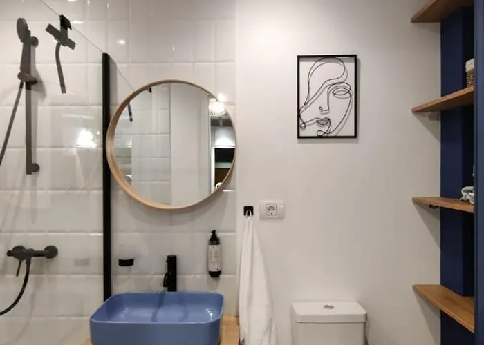 Warm & Chic Designer In The South * Bucharest