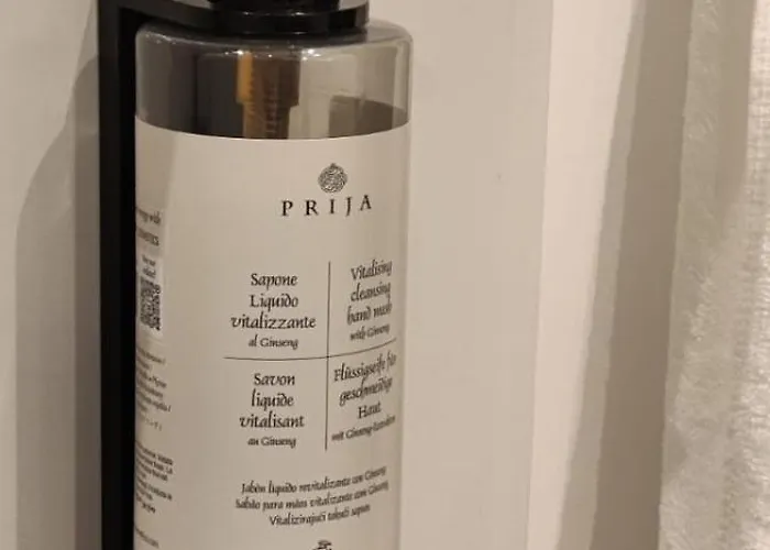 Warm & Chic Designer In The South *