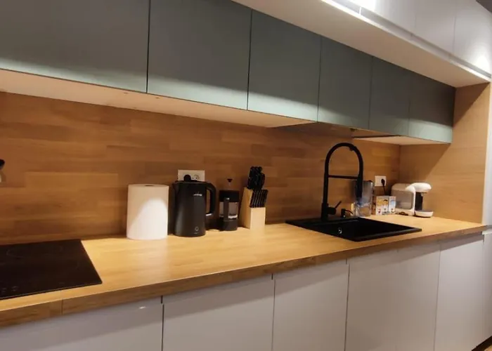 Warm & Chic Designer In The South *